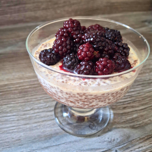 Blackberry chocolate chia pudding (Homemade Low-carb Lifestyle cookbook)